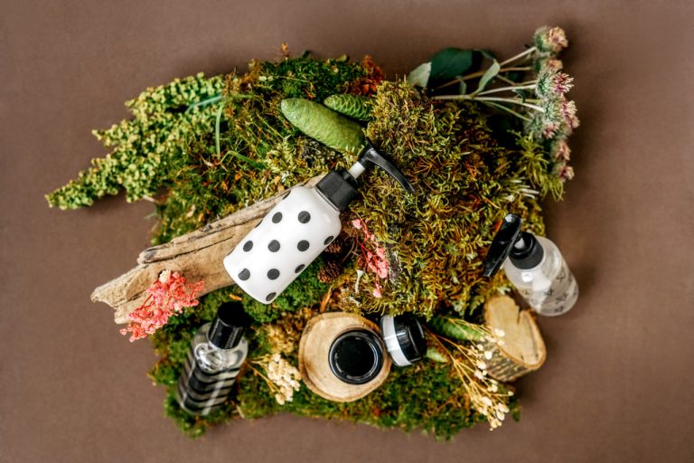 Top 10 Natural Ingredients Every Perfume Lover Should Know